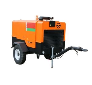 Винтовой компрессор ММЗ ММЗ-ПВ6/0,7 передвижной (мобильный) Винтовой компрессор ММЗ ММЗ-ПВ6/0,7 передвижной (мобильный) фото